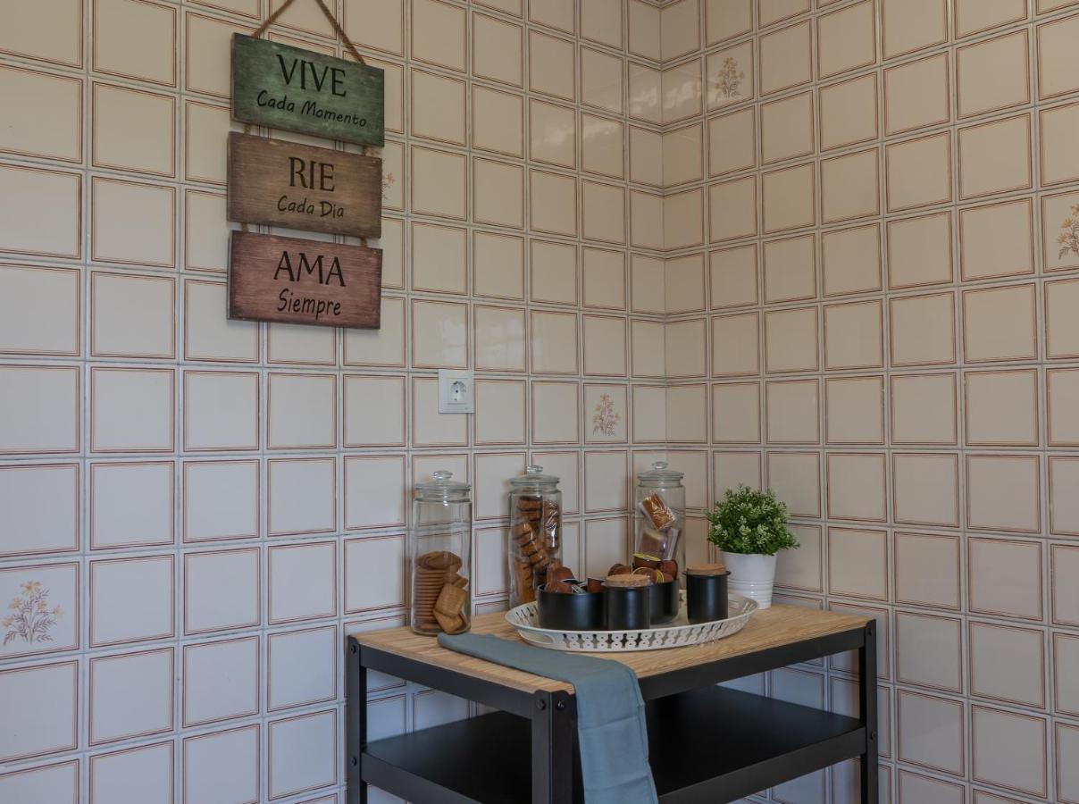 Casa Lopez Bed & Breakfast Aviles Bagian luar foto