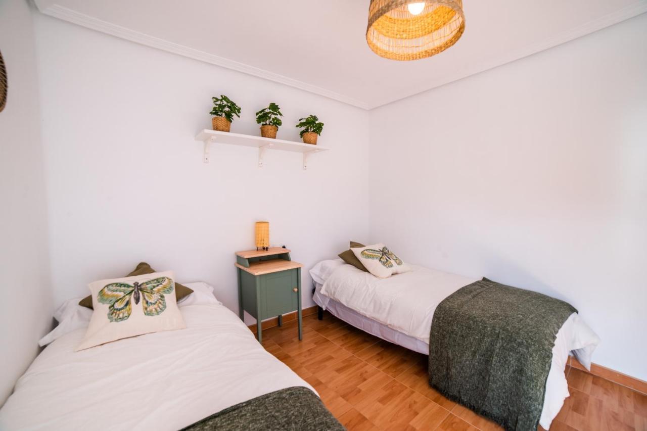 Casa Lopez Bed & Breakfast Aviles Bagian luar foto